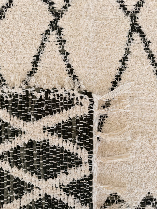 Tapis artisanal berbère réversible kaki Oliva en coton recyclé, motif losange, idéal salon, chambre ou entrée