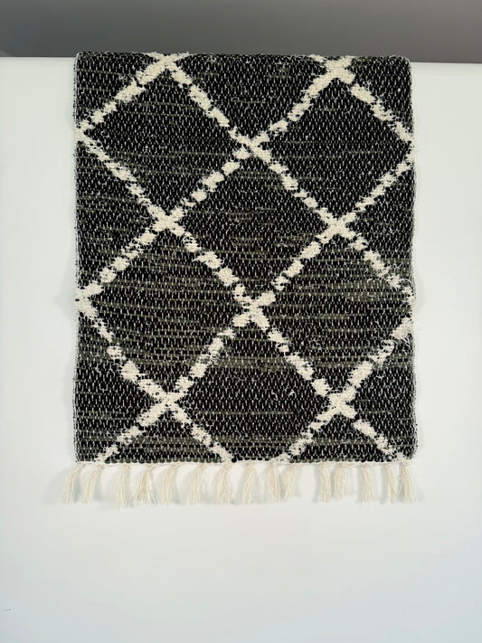 Tapis artisanal berbère réversible kaki Oliva 70x120 en coton recyclé, motif losange, idéal entrée, salle de bain ou petit espace